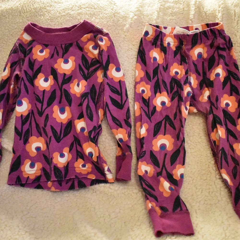 Purple Pajama Set with Floral print 12-18m